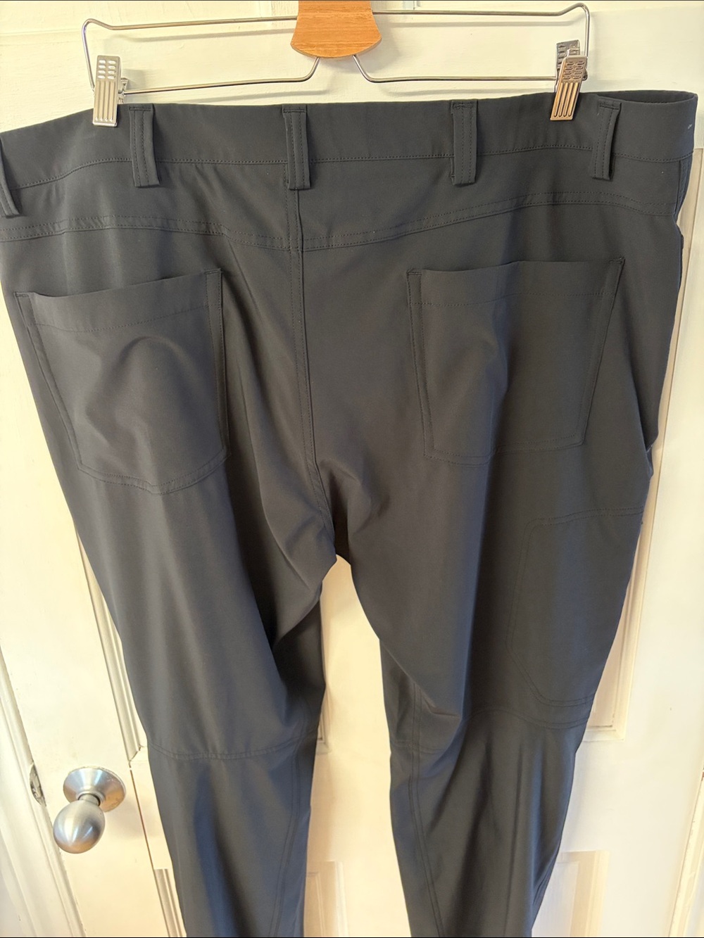 Under Armour Men’s Loose Fit Tactical Flex Pants in black size 44X30 - Picture 7 of 15